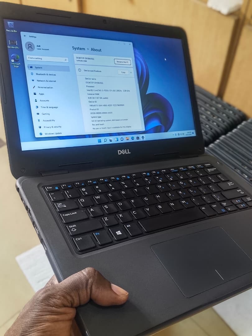 Dell Latitude 3300 Laptop 