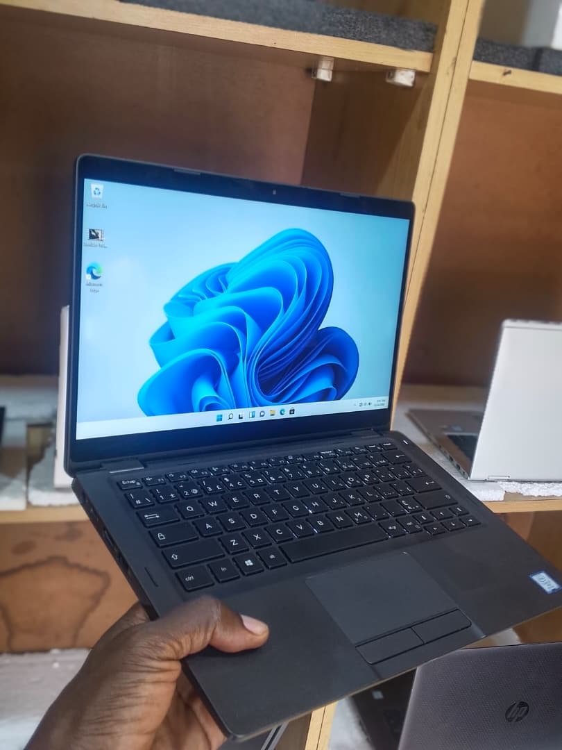 Dell 5300 (2-in-1) x360 convertible 